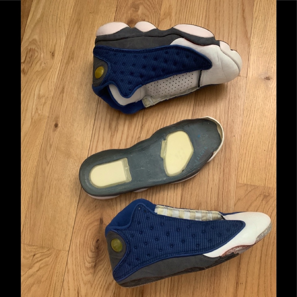 Jordan retro 13s Blue/White/Grey